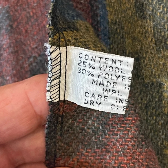 Mens/ women’s Wool blend scarf 7”x60” - Picture 3 of 5